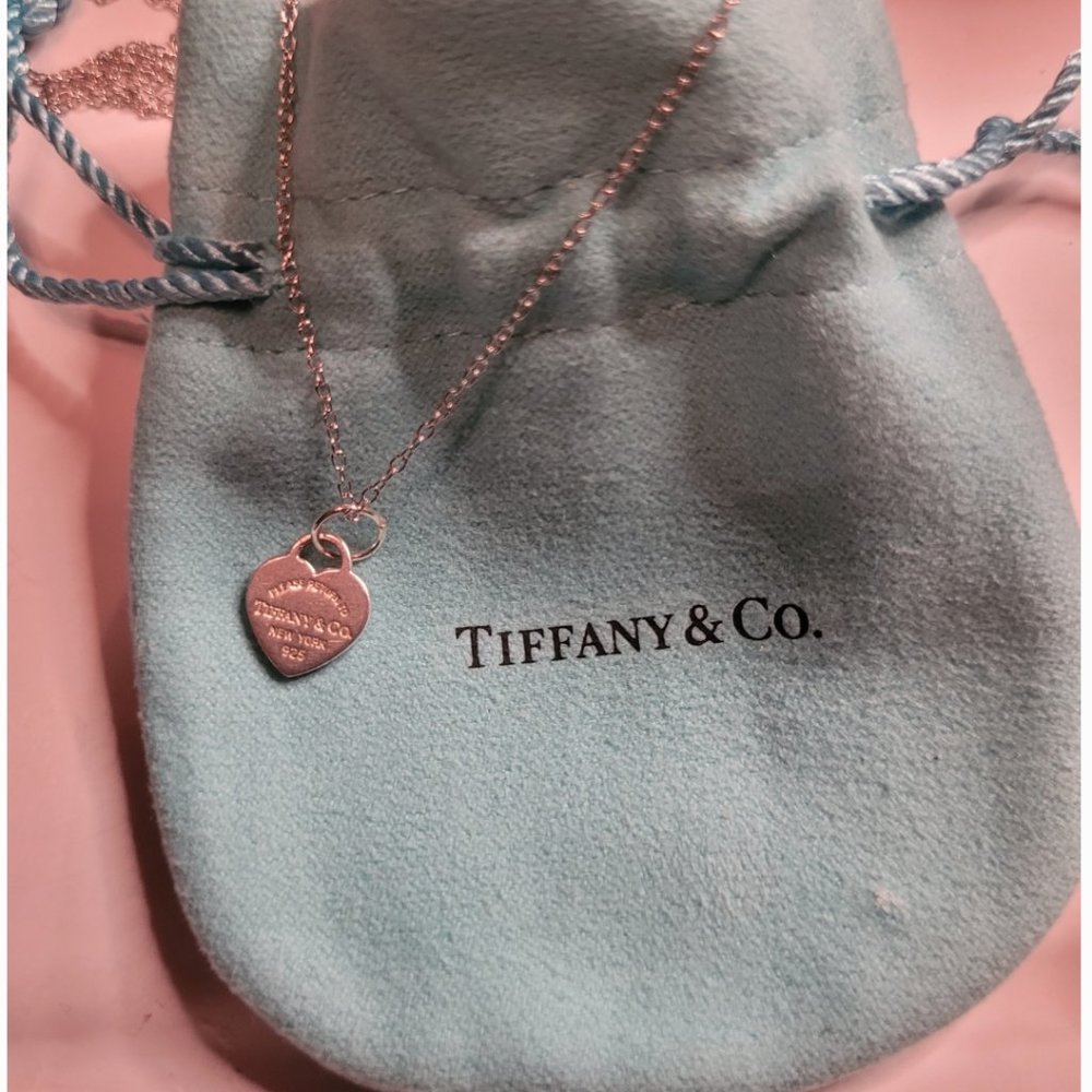 Tiffany & Co. Return to Tiffany 925 SS small heart tag Necklace